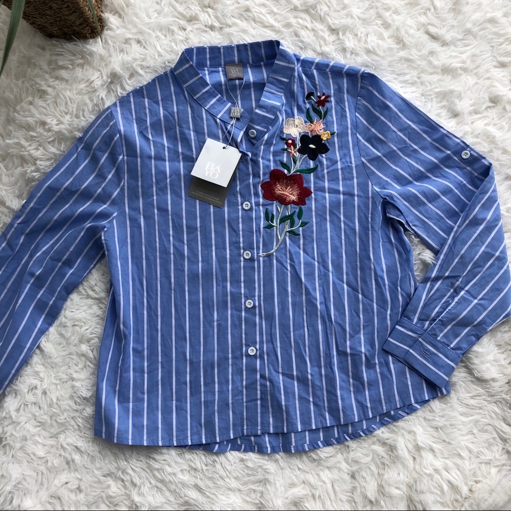 BaYO | NEW! Floral Embroidered shirt Small